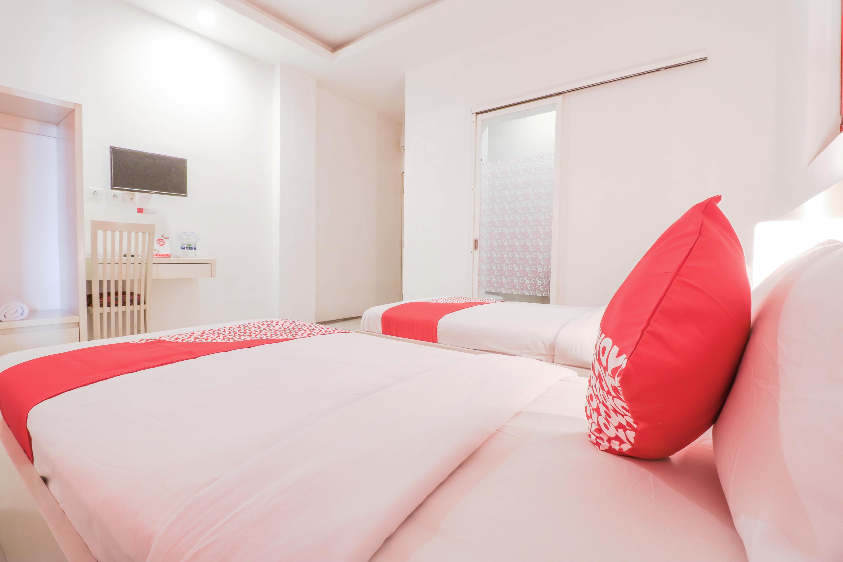 โอโย 1489 ซิโมนา โฮเต็ล Aparthotel เกอโรโบกัน ภายนอก รูปภาพ