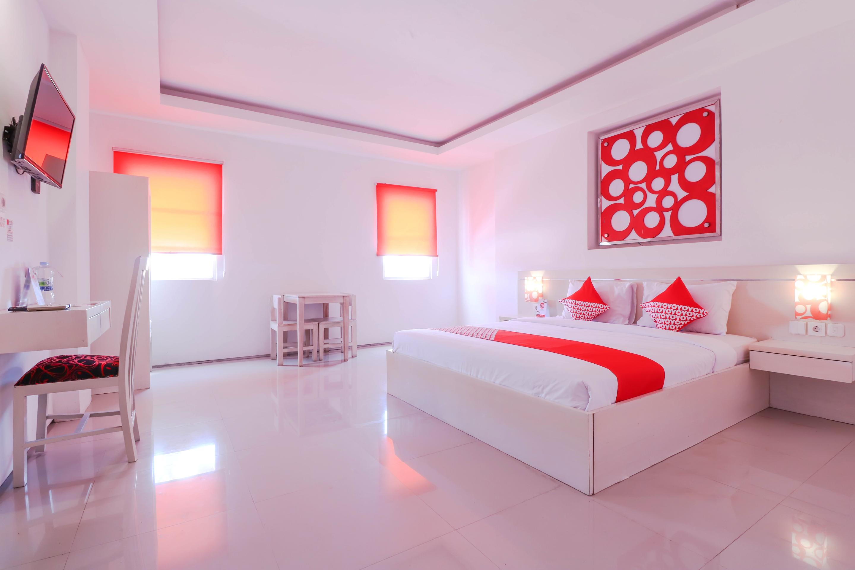 โอโย 1489 ซิโมนา โฮเต็ล Aparthotel เกอโรโบกัน ภายนอก รูปภาพ