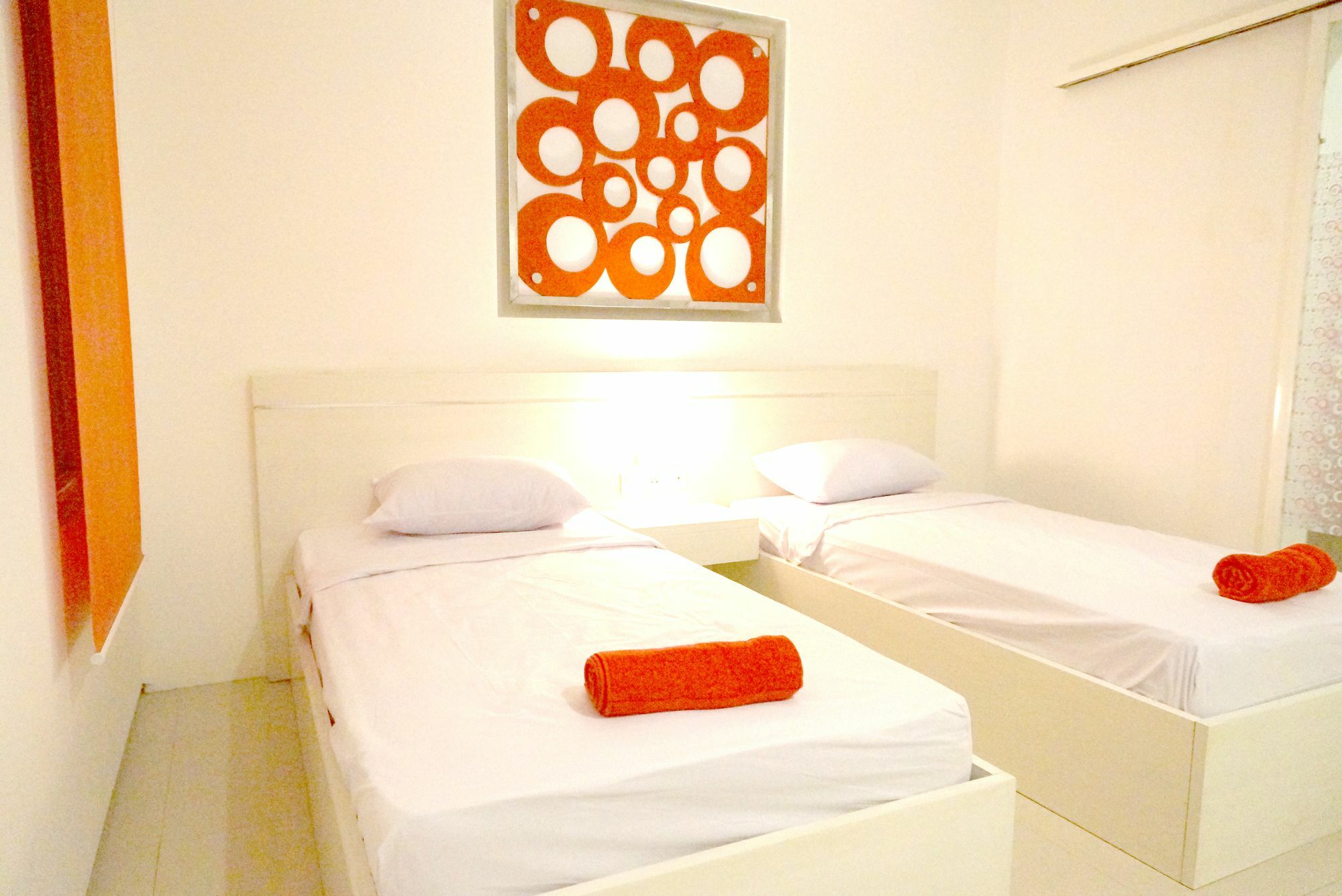 โอโย 1489 ซิโมนา โฮเต็ล Aparthotel เกอโรโบกัน ภายนอก รูปภาพ