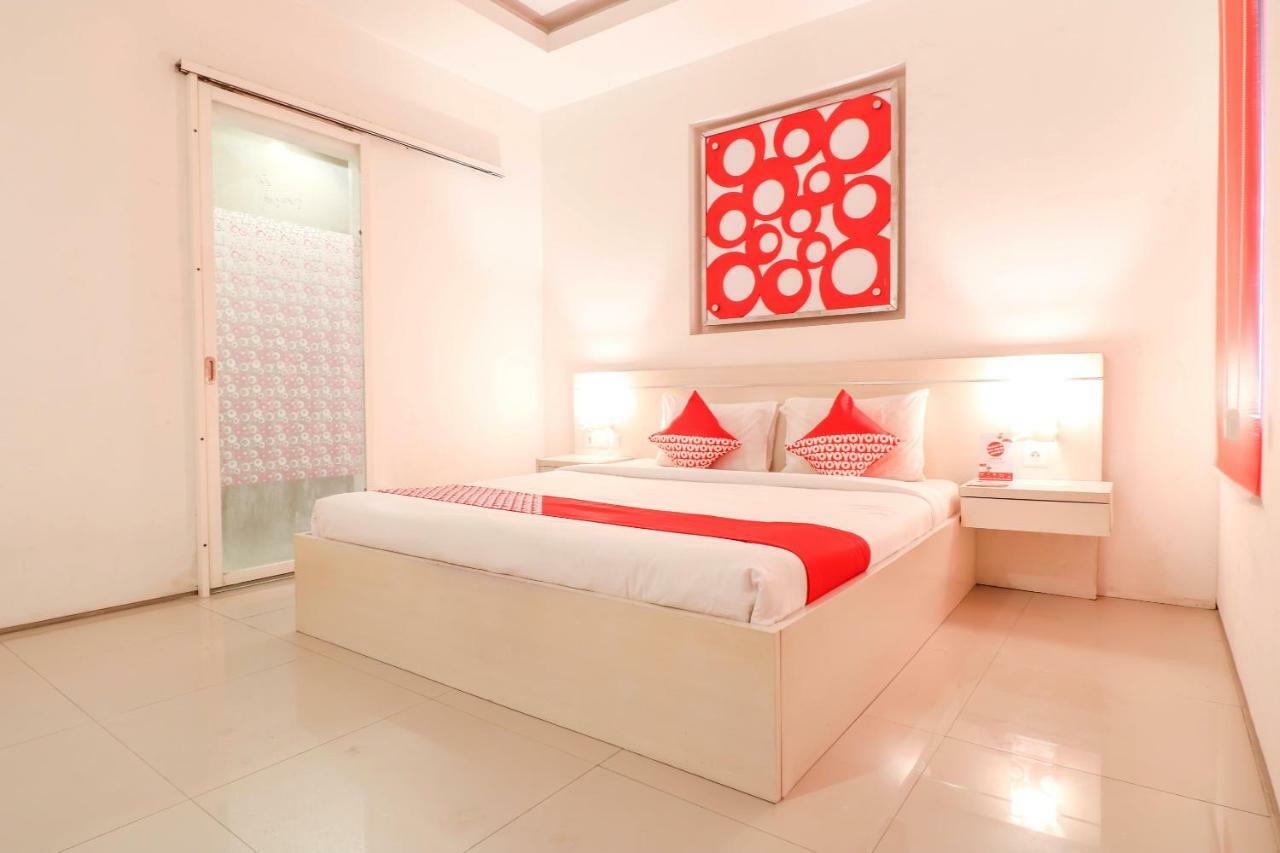 โอโย 1489 ซิโมนา โฮเต็ล Aparthotel เกอโรโบกัน ภายนอก รูปภาพ