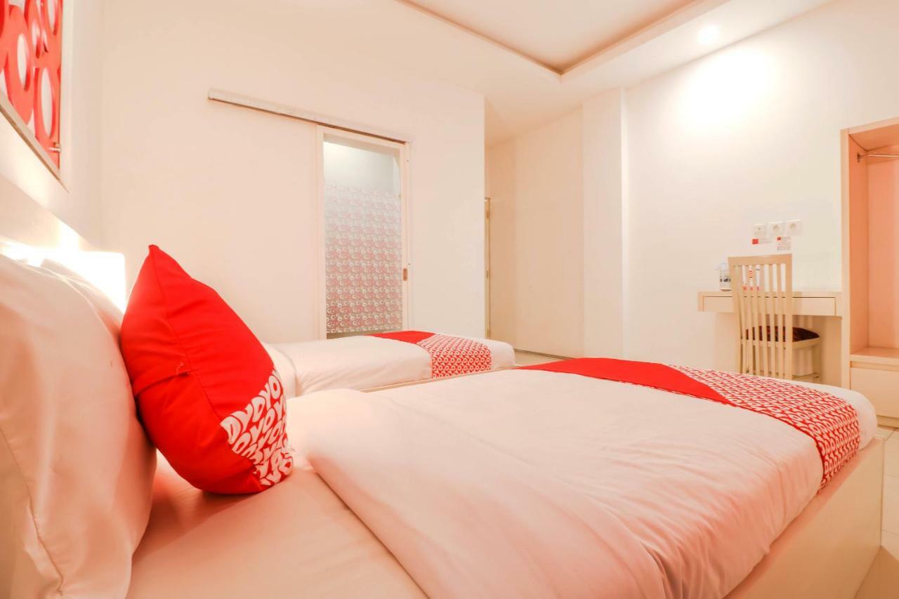 โอโย 1489 ซิโมนา โฮเต็ล Aparthotel เกอโรโบกัน ภายนอก รูปภาพ